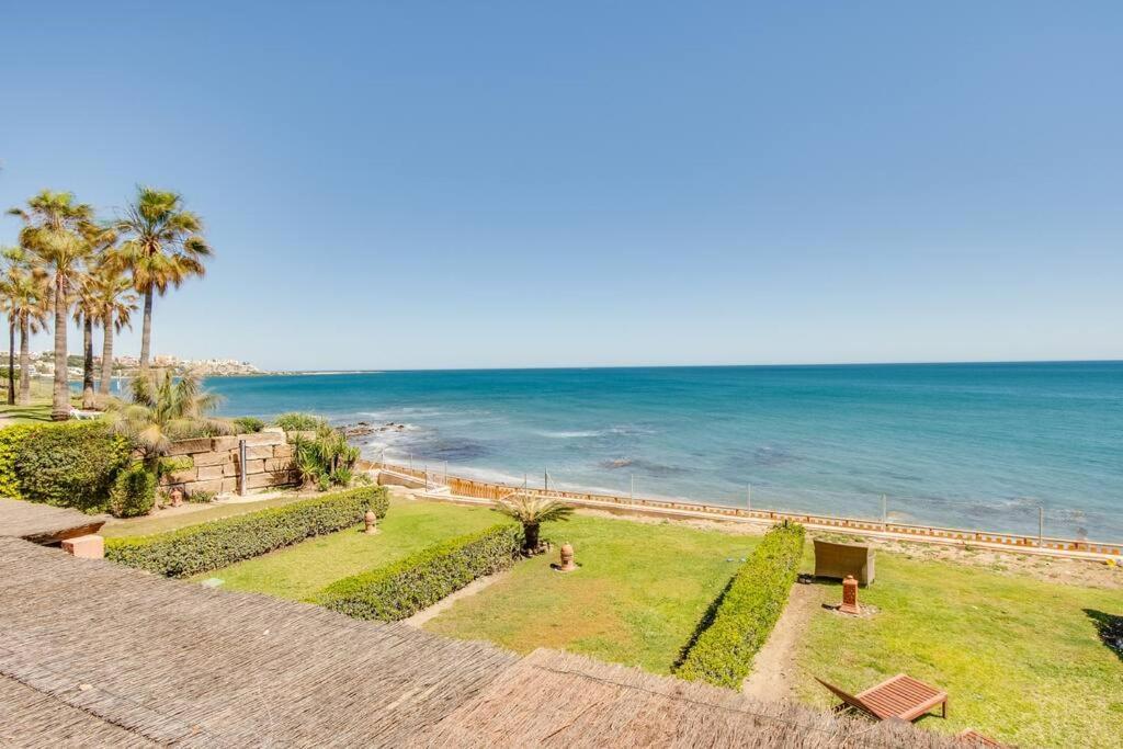 Beachfront Townhouse Estepona Buitenkant foto